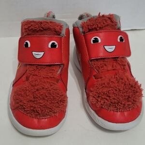 Nike Team Hustle Hitops Red Character Fuzzy Toddler Sneakers Boys Sz 9C